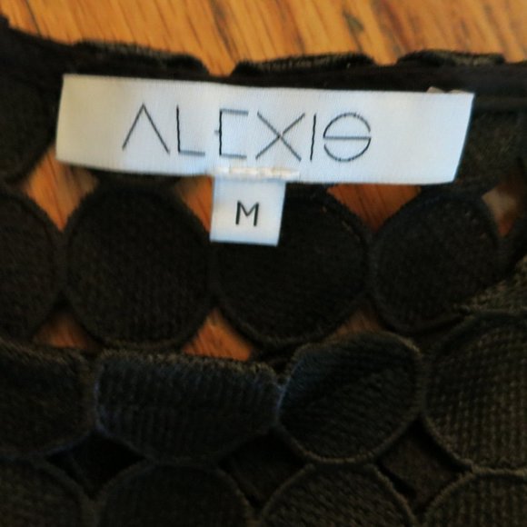 REDUCED NWOT ALEXIS black shorts set w/circular applique size M GORGEOUS RARE - Picture 7 of 8